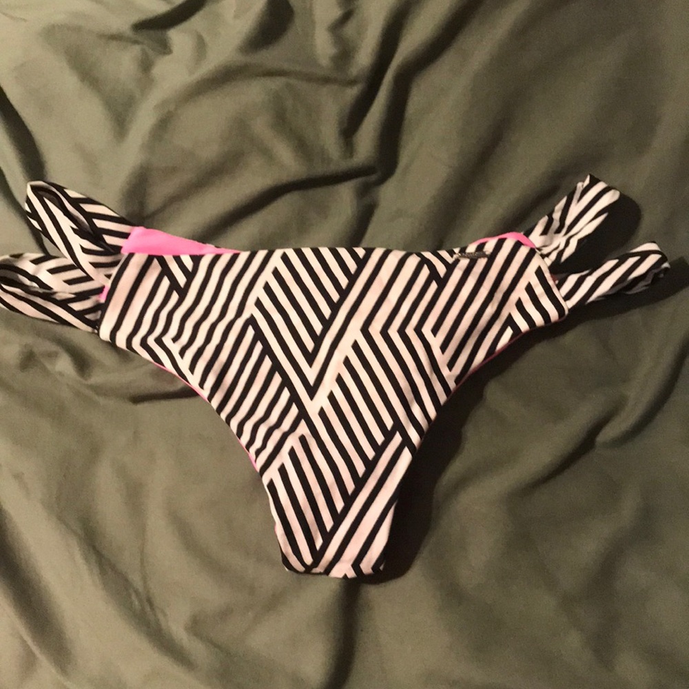 Dollboxx bikini bottom large